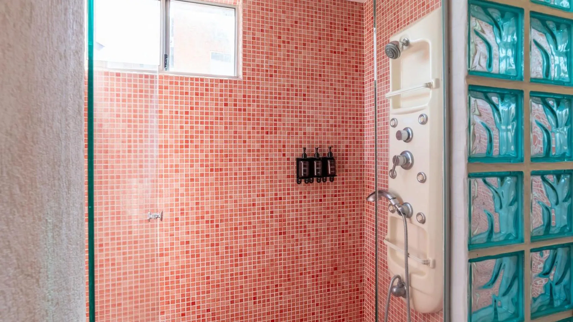 Апартаменты Comfy Duplex In Poblado Медельин